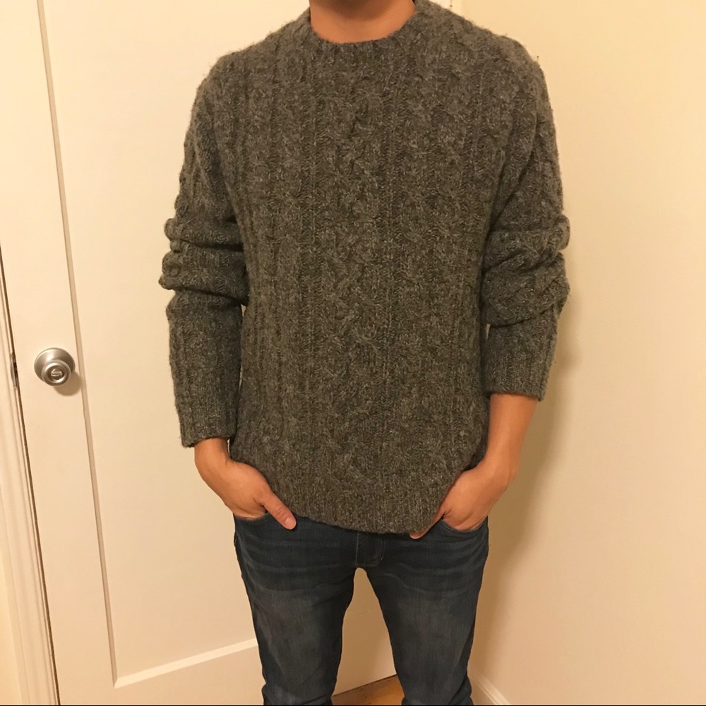 Abercrombie and Fitch Cable Knit Sweater